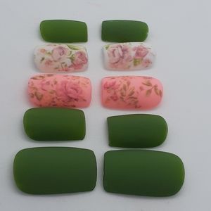 Autumn Green Press on Nails